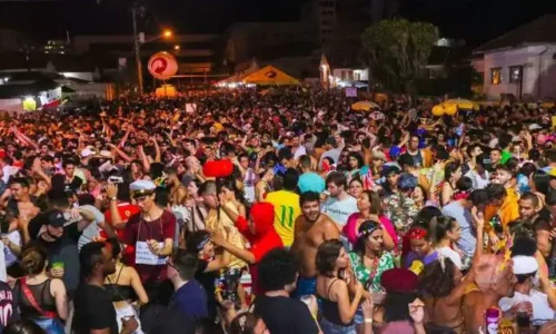 Eventos voltaram lotados, mas maioria é contra Carnaval em 2022