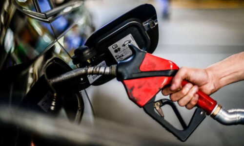 Petrobras anuncia aumento no preço da gasolina e do gás de cozinha