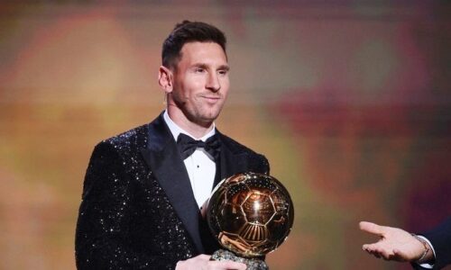 Messi vence 7ª Bola de Ouro e se iguala a Pelé como maior campeão