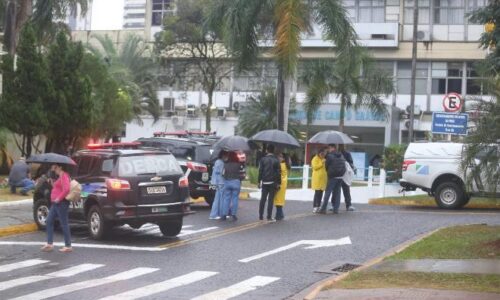 Polícia Civil cumpre mandados na Prefeitura em inquérito que investiga Marquinhos Trad