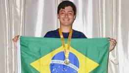 Com apenas 16 anos, jovem leva medalha de ouro em Olimpíada Internacional de Astrofísica