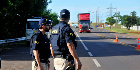 Operação Rodovida da PRF fiscaliza estradas no Natal, Ano Novo, Carnaval e férias escolares