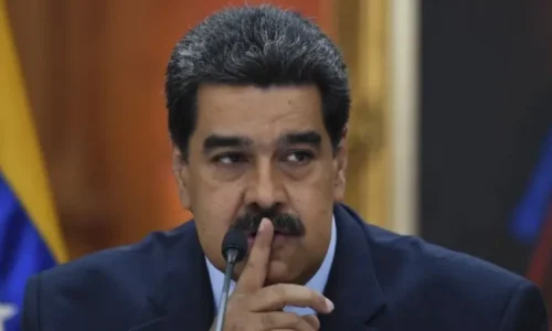 Maduro declara vitória e esconde boletins de urna