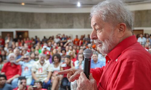 Lula diz que defende presunção de inocência para Bolsonaro; ‘Mas que ele tentou dar o golpe, tentou’