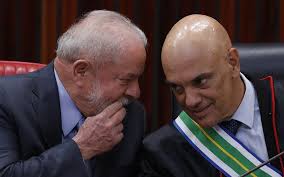 Nosso futuro já está definido e caminhamos, céleres, para ele. O abismo está logo ali, à frente!